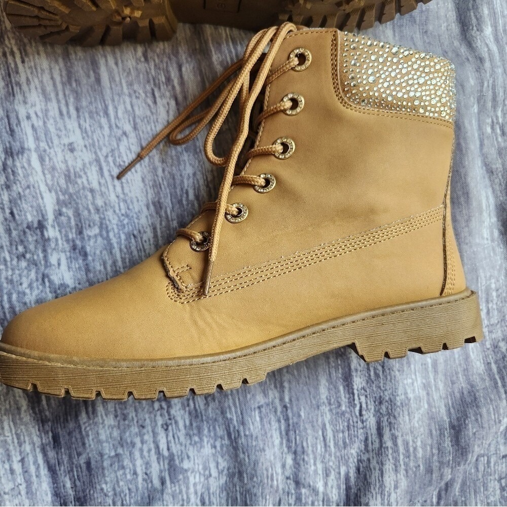 Bebe Tan Combat Boots Rhinestone Embellished Lace Up Ankle Boots Size 8.5 - Picture 8 of 12